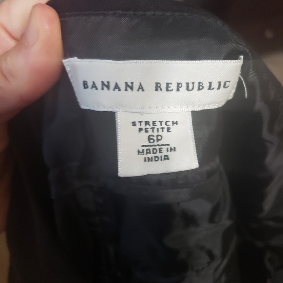 Banana Republic 6 simple black skirt back pockets - Picture 6 of 7